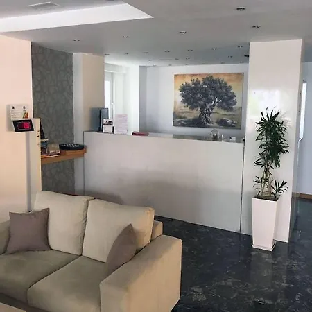 Mimosa Апарт-готель 2*