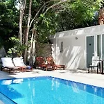 Aparthotel Mimosa