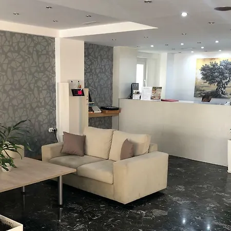 Mimosa Aparthotel 2*